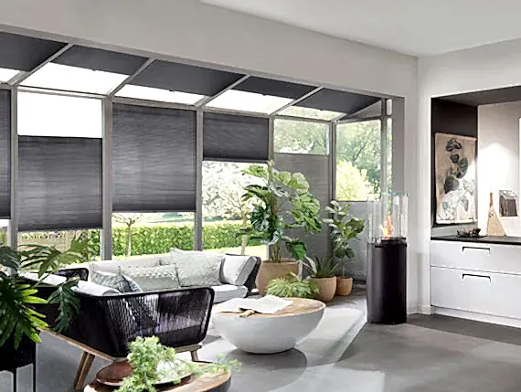 Kış Bahçesi İçin Isı Yalıtımlı Plise Perde – Şıklık ve Konfor Bir Arada