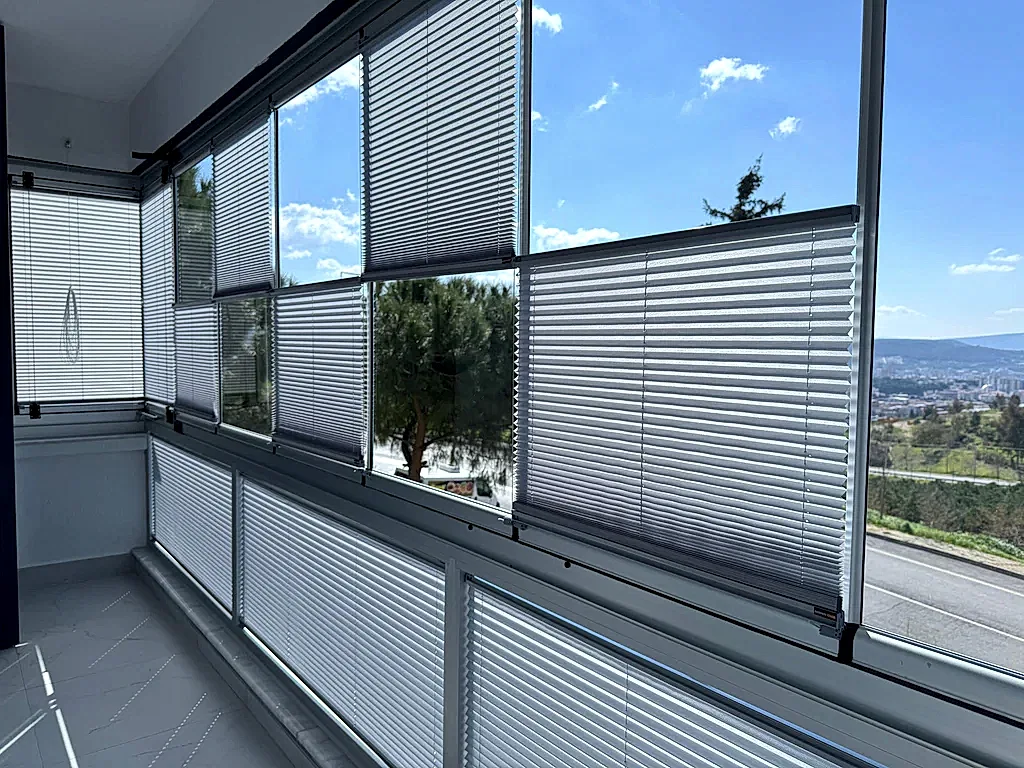Cam Balkon İçin Güneş Kırıcı Plise Perde