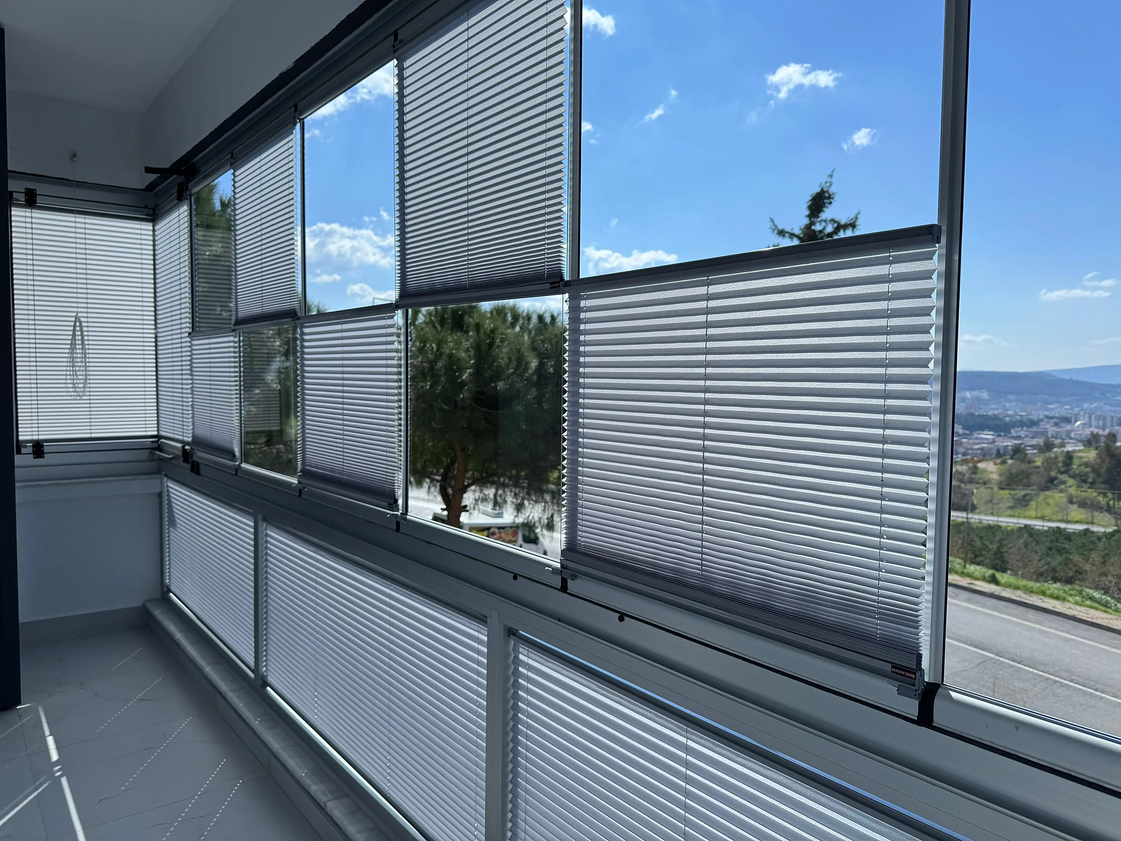 Cam Balkon İçin Güneş Kırıcı Plise Perde