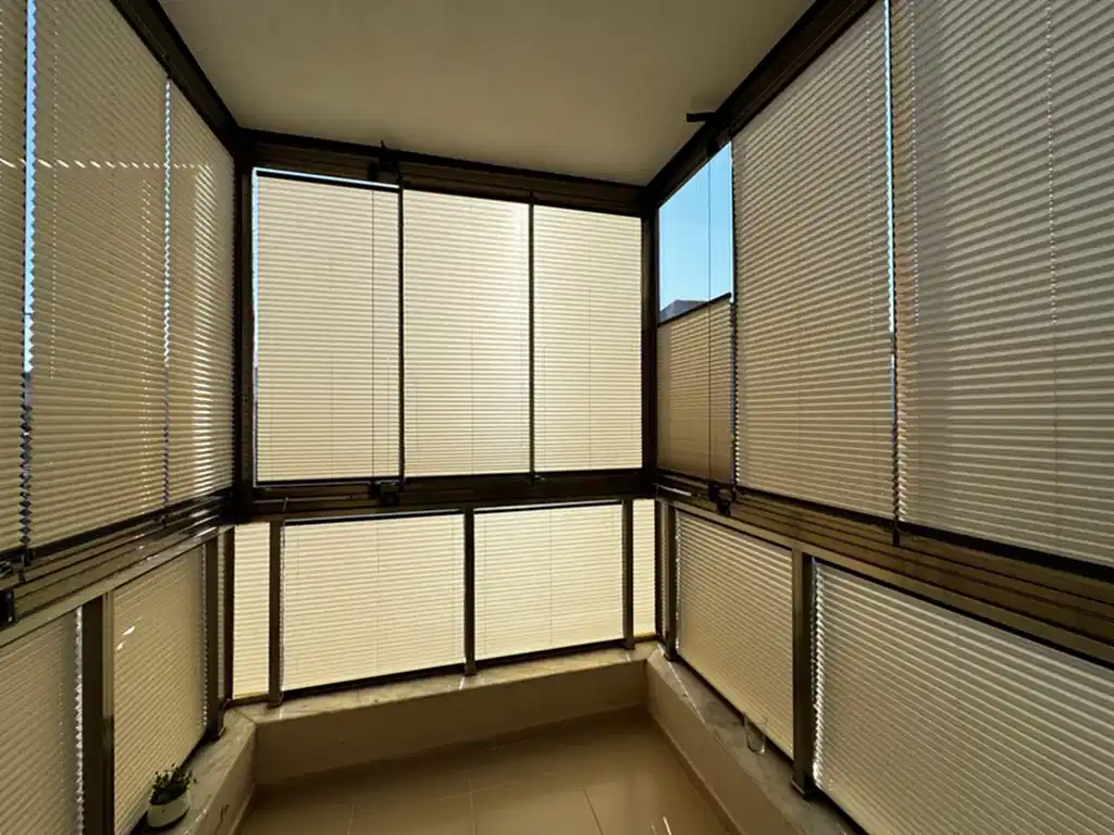 Cam Balkon İçin Güneş Kırıcı Plise Perde