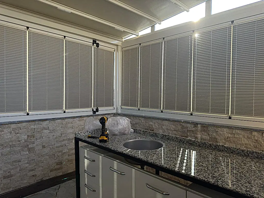 Cam Balkon İçin Güneş Kırıcı Plise Perde